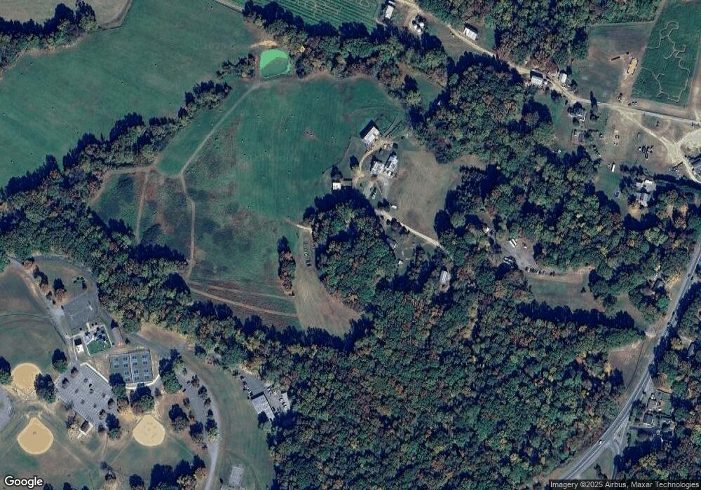 4185 Hallowing Point Rd, Prince Frederick, MD 20678 - photo 1