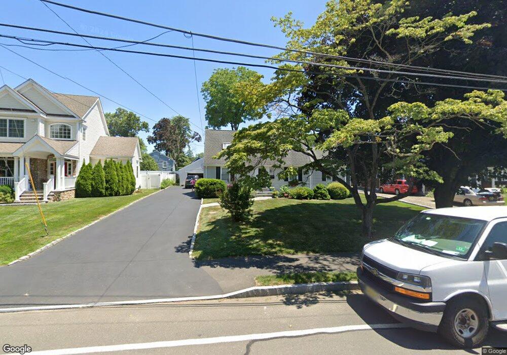 27 Riverside Ln, Riverside, CT 06878 - photo 1