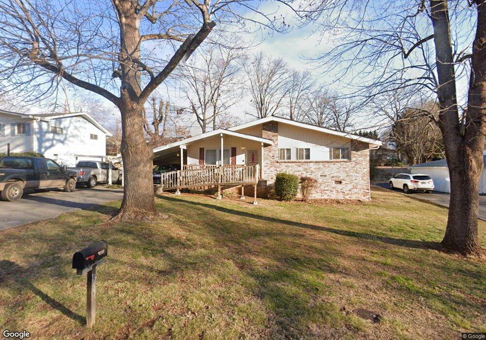 1335 Cloverdale Cir, Hixson, TN 37343 - photo 1