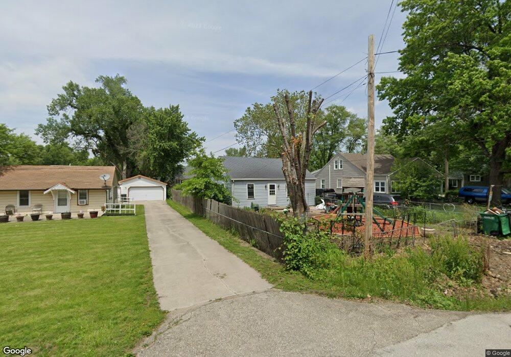 660 E Aurora Ave, Des Moines, IA 50313 - photo 1