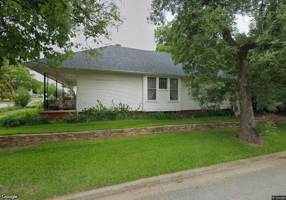 924 McLish St, Ardmore, OK 73401 - photo 1