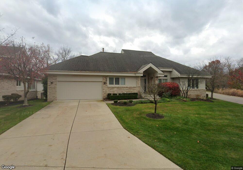 5402 Pleasant Lake Dr, West Bloomfield, MI 48322 - photo 1