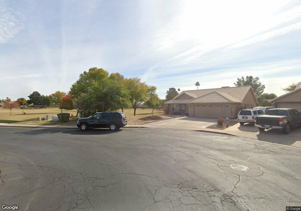 903 N Swallow Ln, Gilbert, AZ 85234 - photo 1