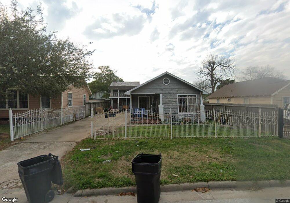4607 Billingsley St, Houston, TX 77009 - photo 1