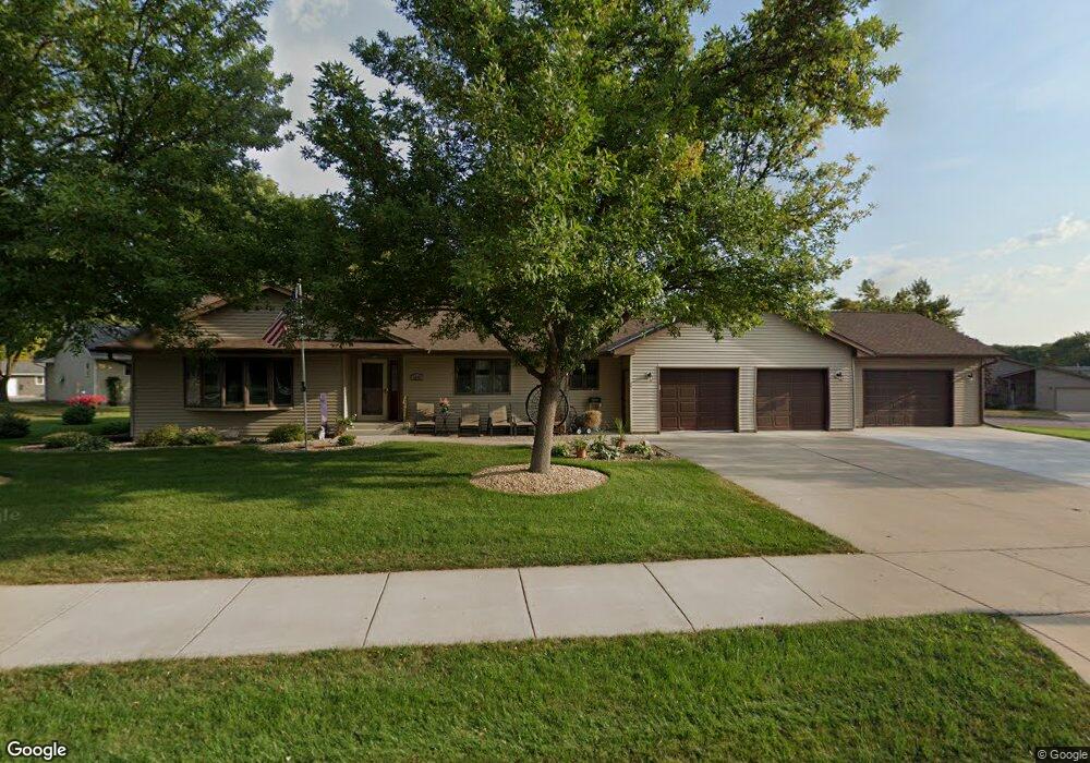 1213 Hauenstein Dr, New Ulm, MN 56073 - photo 1