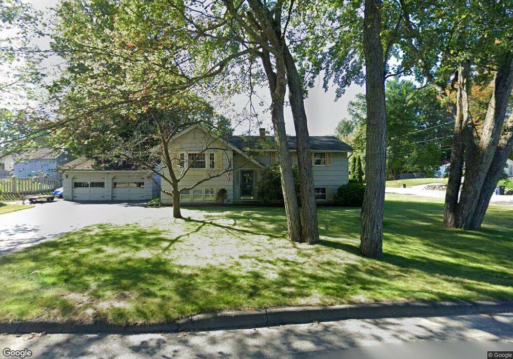 1 Newman Dr, Nashua, NH 03062 - photo 1