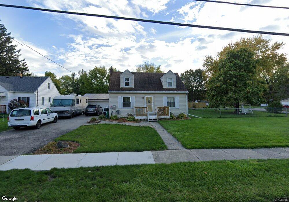 223 W Berry Ave, Lansing, MI 48910 - photo 1