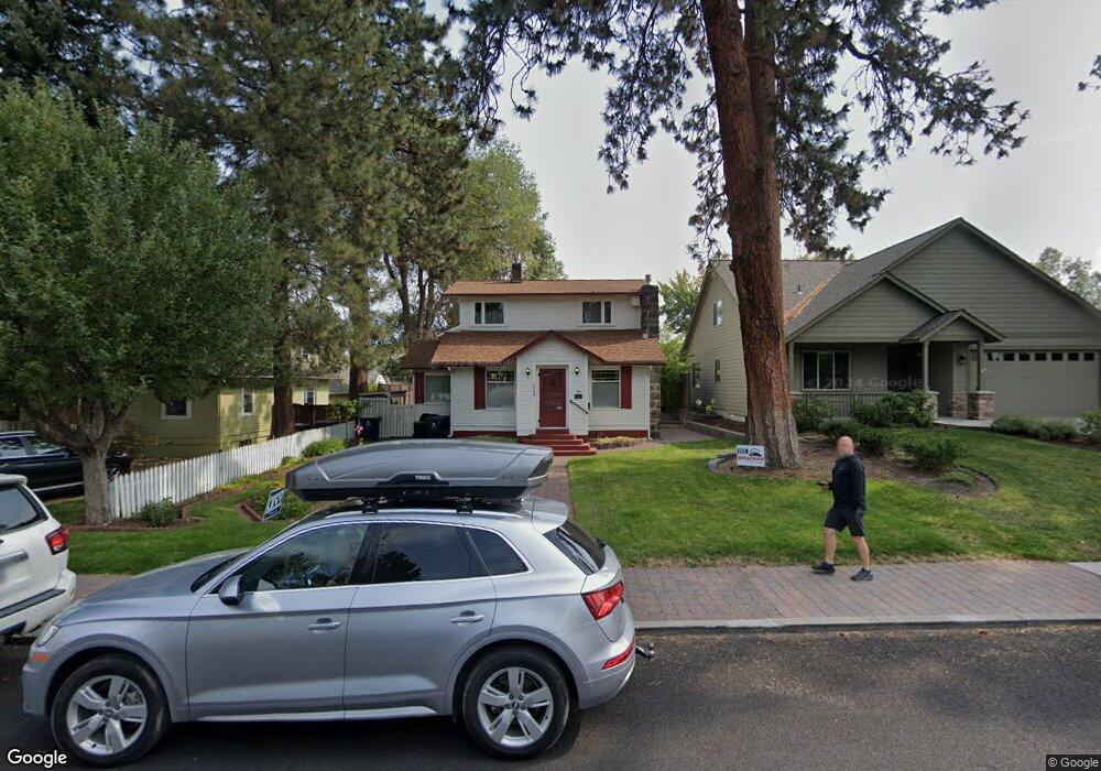 1364 NW Columbia St, Bend, OR 97701 - photo 1