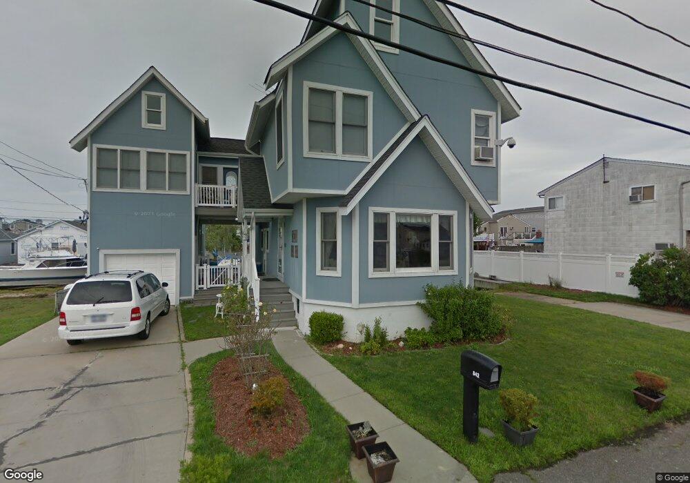 842 S 8th St, Lindenhurst, NY 11757 - photo 1