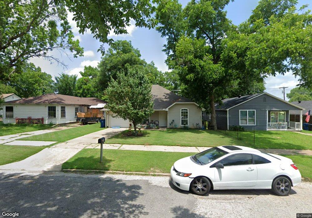 611 W Munson St, Denison, TX 75020 - photo 1