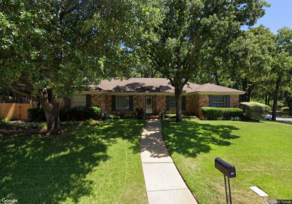 828 Joanna Dr, Hurst, TX 76053 - photo 1