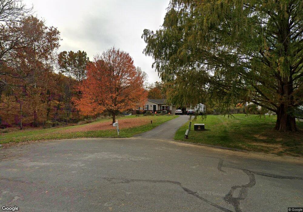 7102 Stratford Dr, Sykesville, MD 21784 - photo 1