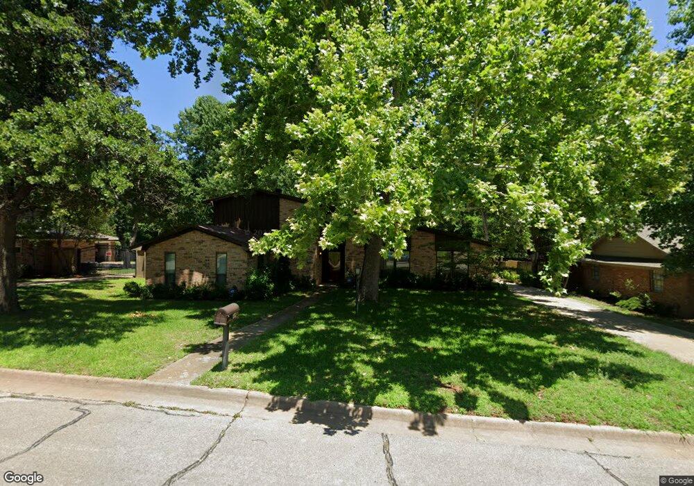 602 Royal Ridge Dr, Denison, TX 75020 - photo 1