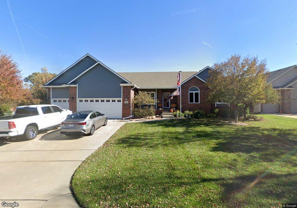 932 N Azure Cir, Wichita, KS 67235 - photo 1