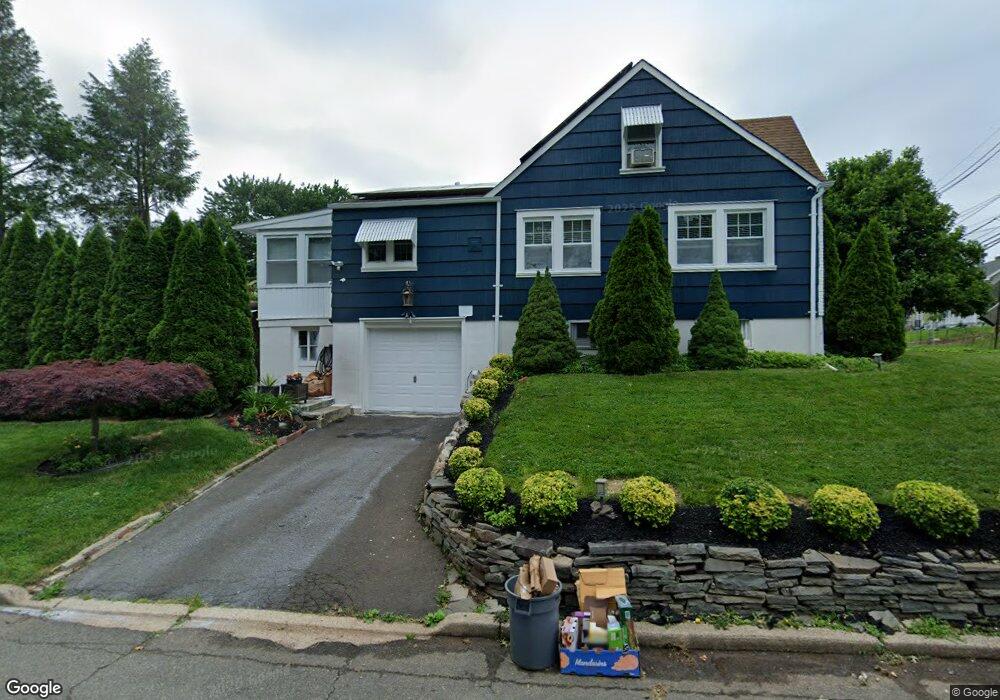 986 W Lake Ave, Rahway, NJ 07065 - photo 1