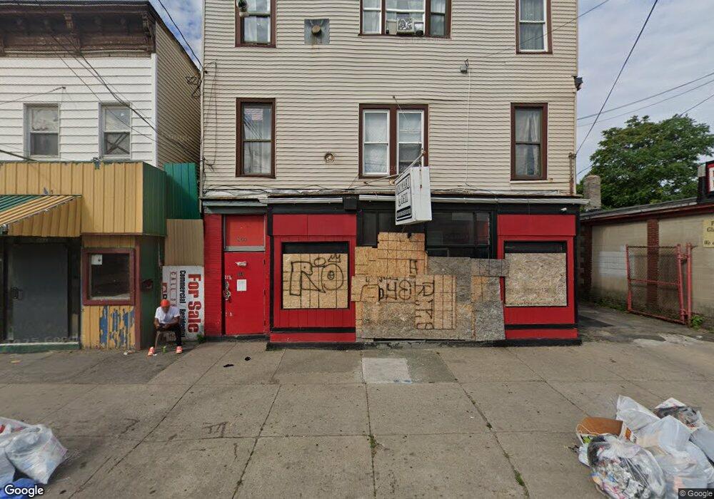 864 Albany St, Schenectady, NY 12307 - photo 1