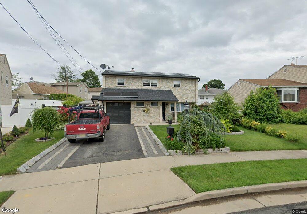 10 Clover Ct, Carteret, NJ 07008 - photo 1