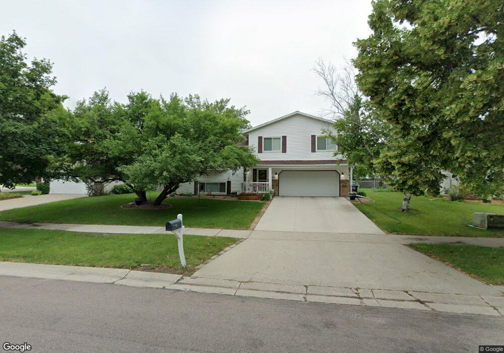 3208 Maple St N, Fargo, ND 58102 - photo 1