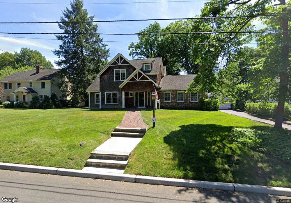 929 Amaryllis Ave, Oradell, NJ 07649 - photo 1