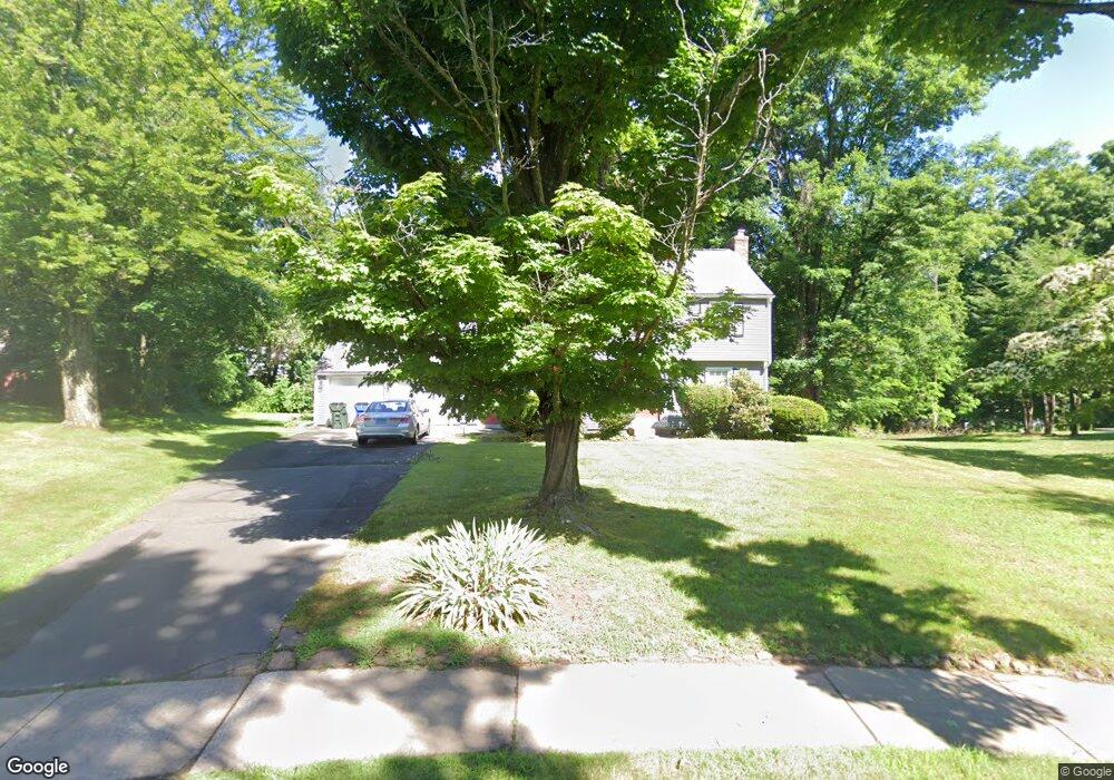 24 Richmond Ln, West Hartford, CT 06117 - photo 1