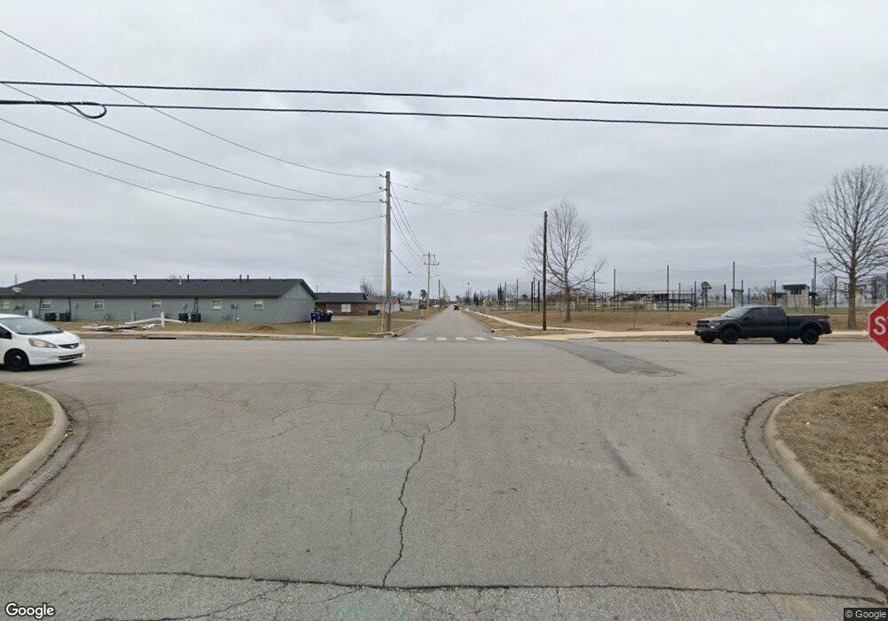 1835 W Sunset Dr, Rogers, AR 72756 - photo 1