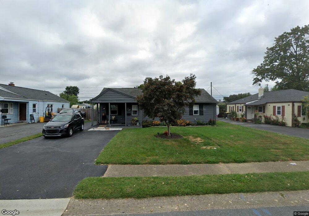 708 Woodsedge Rd, Wilmington, DE 19804 - photo 1