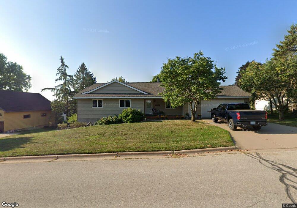 1389 Skyline Dr, Winona, MN 55987 - photo 1