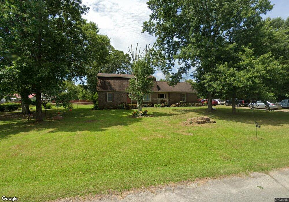 1111 Thompson Dr, Elberton, GA 30635 - photo 1