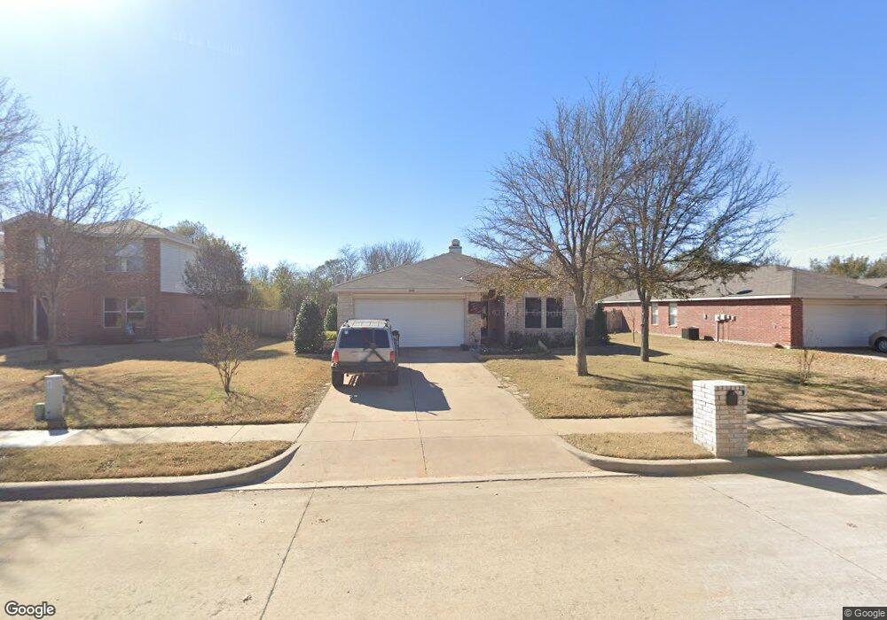 9008 Seven Oaks Ln, Denton, TX 76210 - photo 1