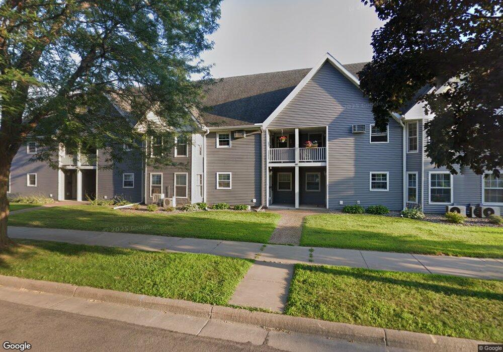 1400 Redfield St unit 4, La Crosse, WI 54601 - photo 1