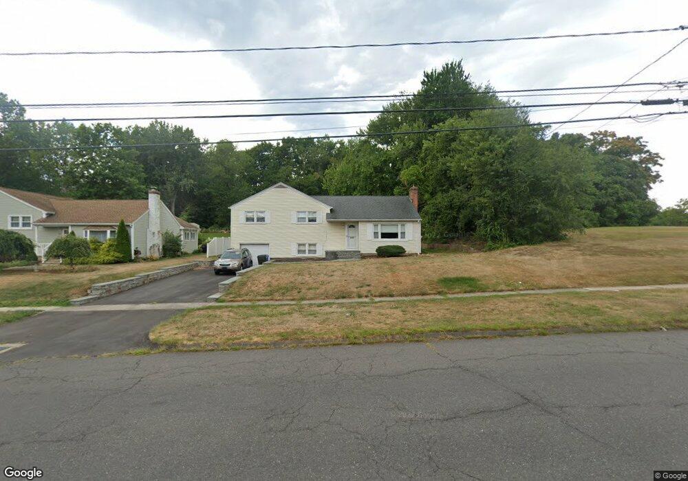 203 King Philip Dr, West Hartford, CT 06117 - photo 1