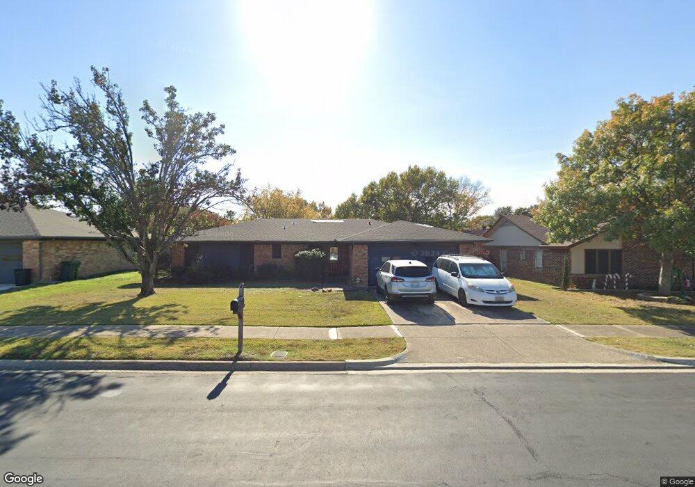 713 Regency Dr, Hurst, TX 76054 - photo 1