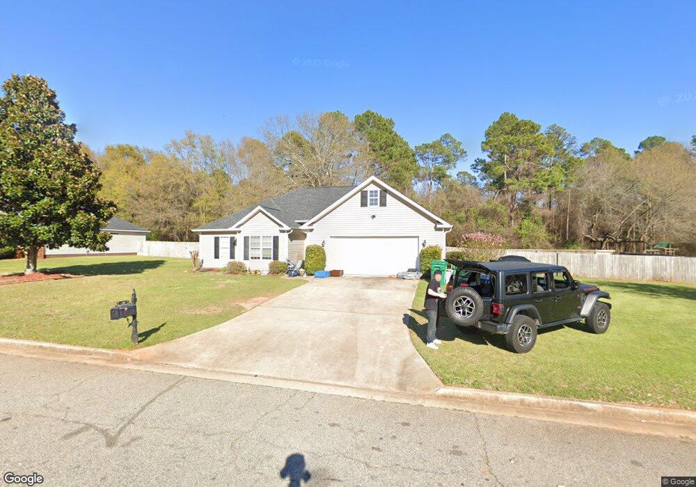 137 Crystal Ridge Cir, Byron, GA 31008 - photo 1