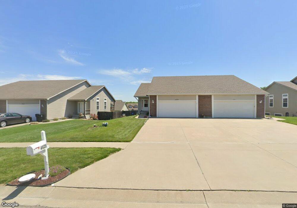 4426 SE Oakview Ln, Topeka, KS 66609 - photo 1
