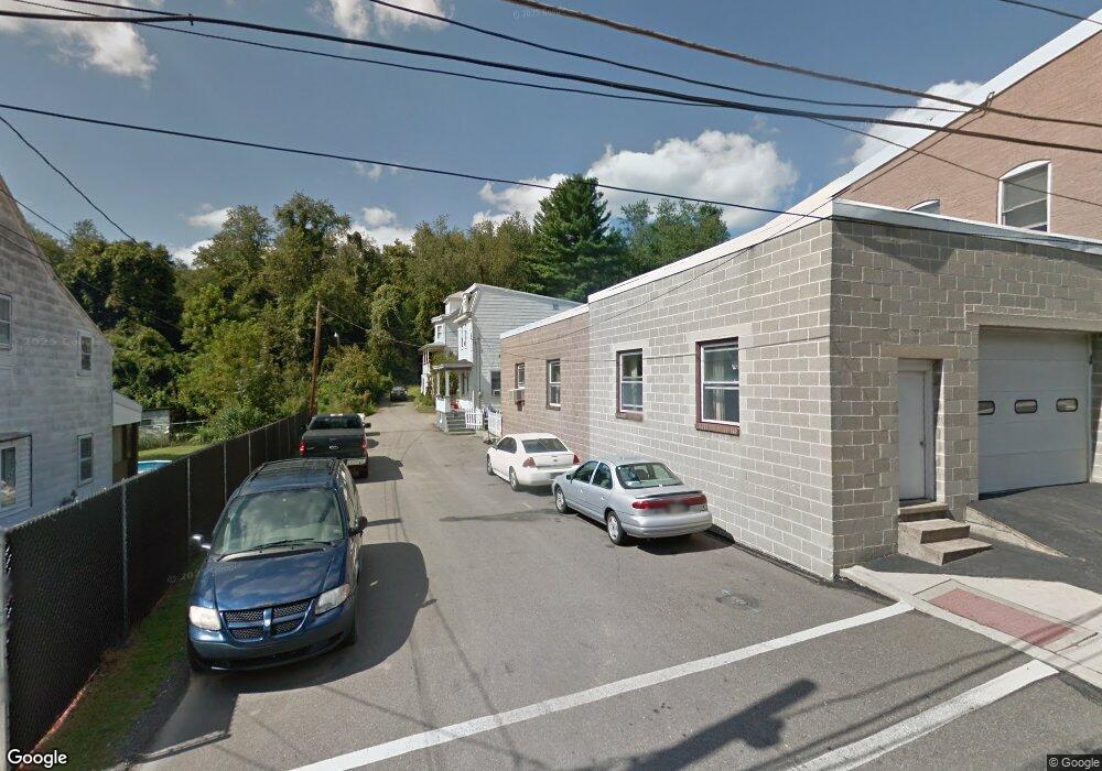 22 Chestnut St, Pottsville, PA 17901 - photo 1