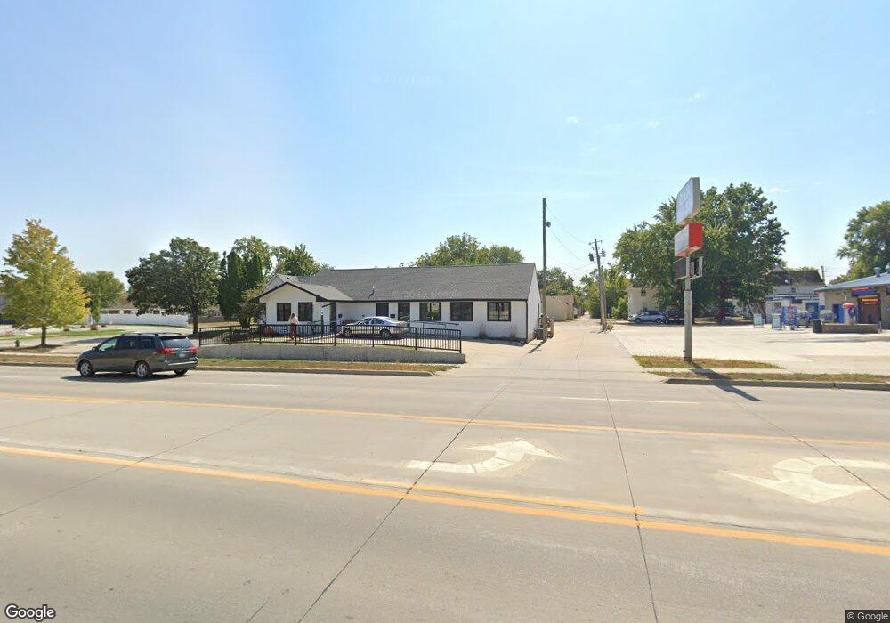 506 W 1st St unit 2, Cedar Falls, IA 50613 - photo 1