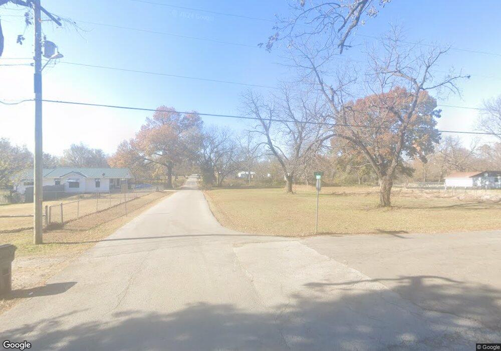 1607 S 4th St, Henryetta, OK 74437 - photo 1