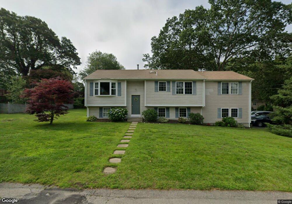 84 Old Pine Rd, Narragansett, RI 02882 - photo 1