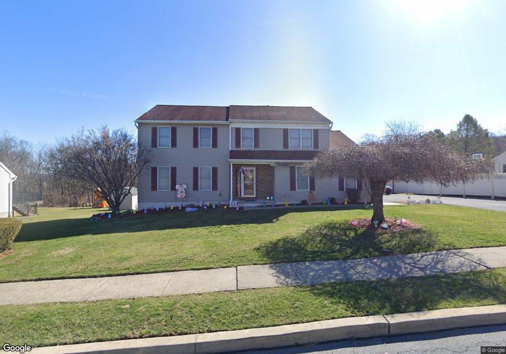 2901 Daniel Dr, Reading, PA 19608 - photo 1