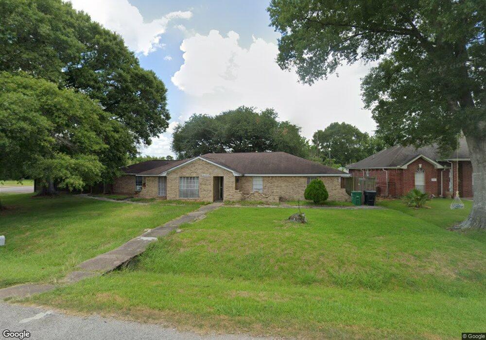 8305 Folkstone Ln, Houston, TX 77075 - photo 1