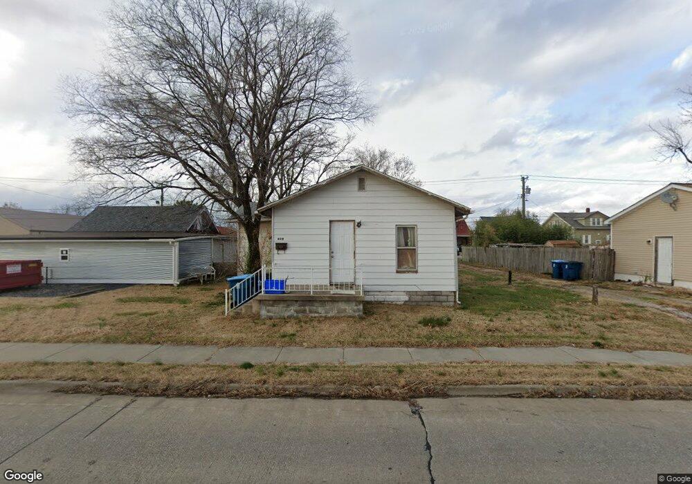 409 Madison Ave, Wood River, IL 62095 - photo 1