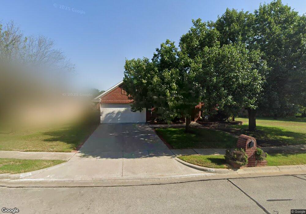 917 Circle View Ln, Denton, TX 76210 - photo 1