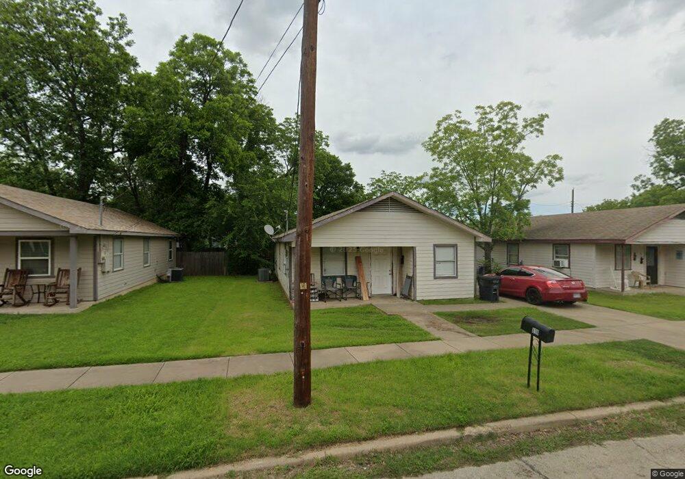 818 N Robinson St, Cleburne, TX 76031 - photo 1