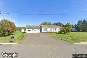 8 Hoover Ave, Fort Fairfield, ME 04742