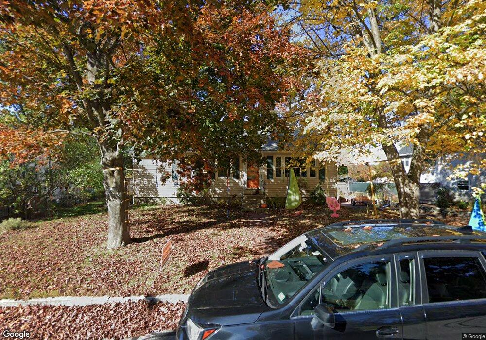 374 Pickering St, Manchester, NH 03104 - photo 1