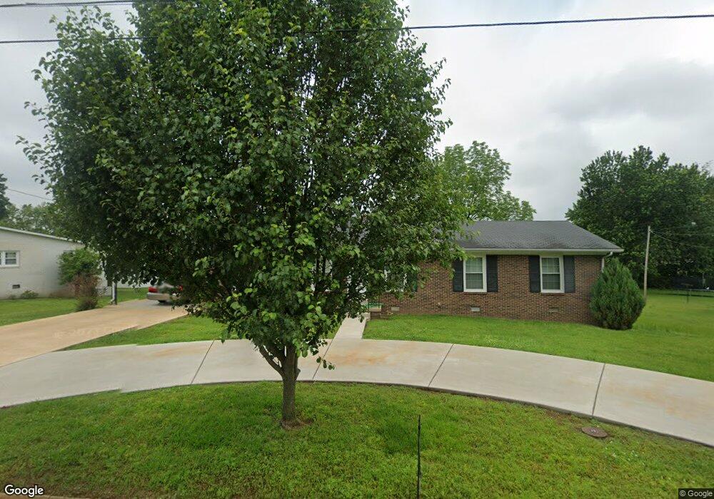 1104 Dow Dr, Shelbyville, TN 37160 - photo 1