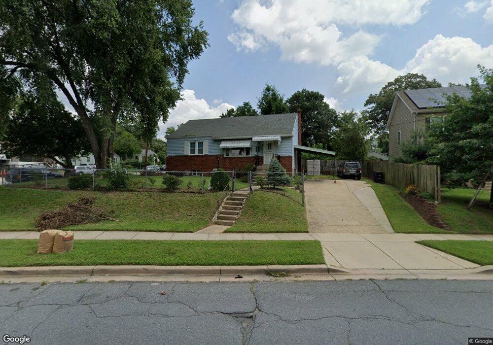 5227 56th Ave, Riverdale, MD 20737 - photo 1