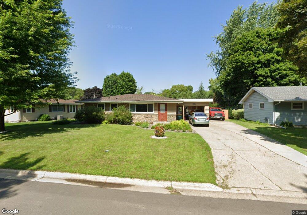 1305 Foothill Blvd, Albert Lea, MN 56007 - photo 1