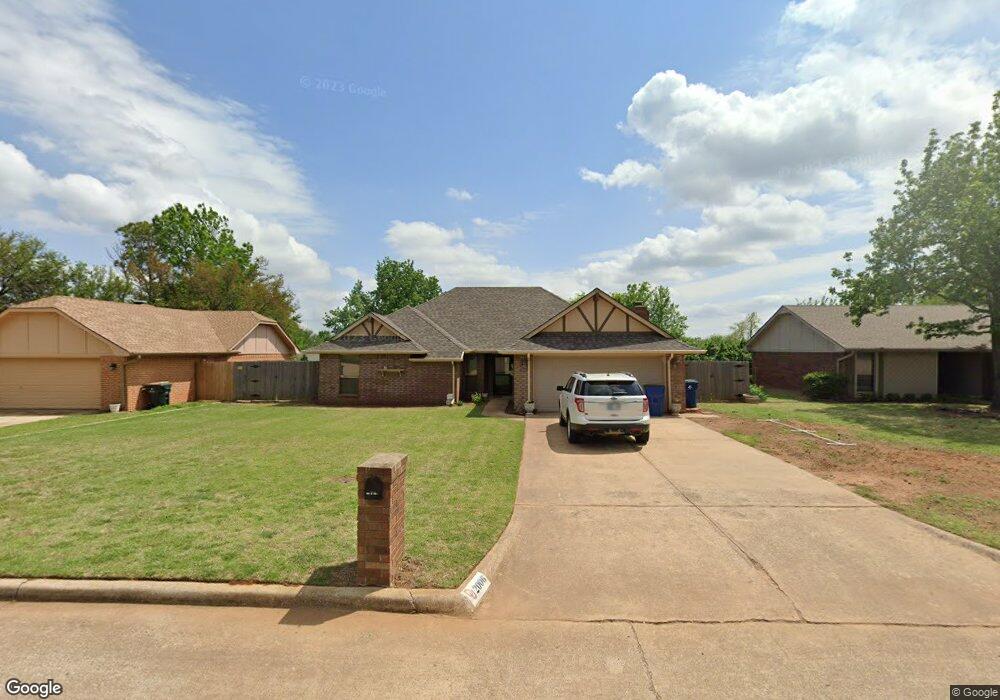 2006 Crestline Dr, Duncan, OK 73533 - photo 1