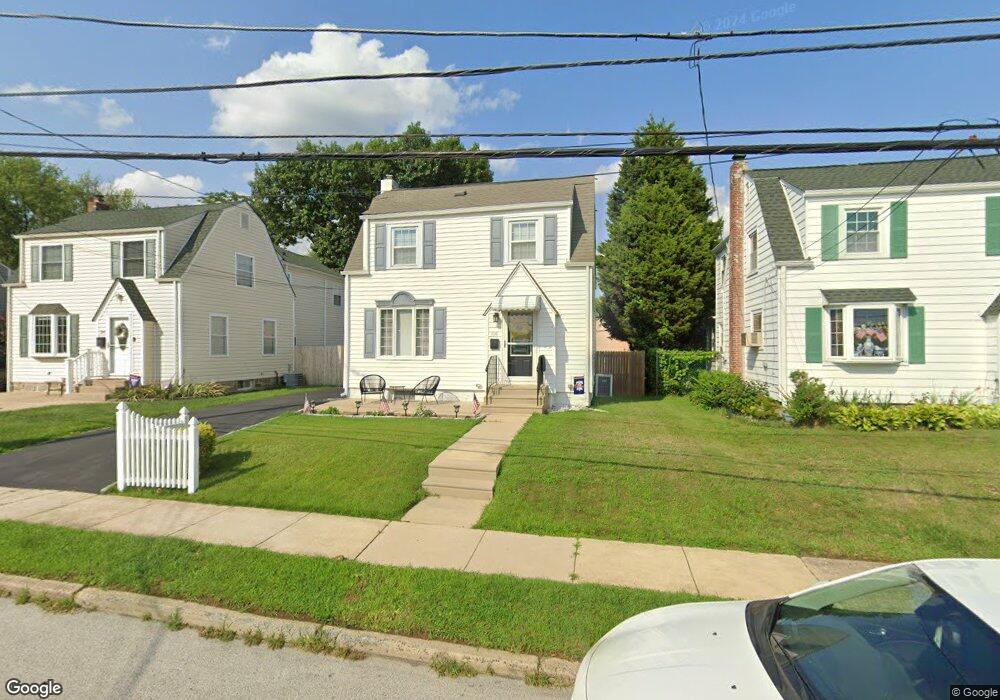 310 Edgewood Ave, Folsom, PA 19033 - photo 1